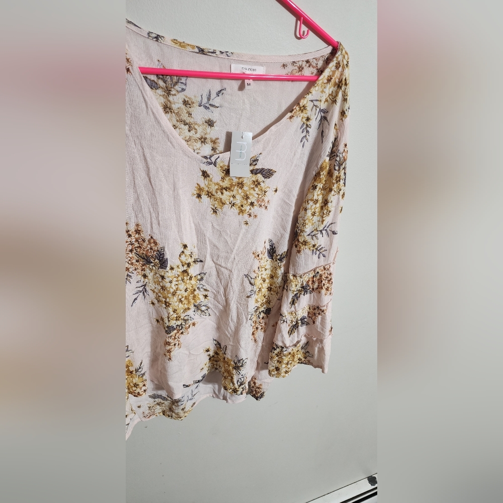 Maurice's flowy top size medium NWT
